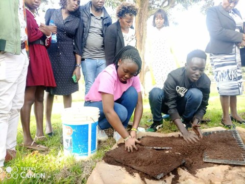 The Outreach and International Students’ Centre (OISC) in collaboration with Kenya Climate Innovation Centre (KCIC) held a one-week technical training as part of the MoU implementation. It was conducted under the KCIC’s ‘Vijana na Agribiz’ project. A total of seventy-five (75) Incubatees attended the training which was held at the OISC from Monday, 22nd to Friday, 26th April 2024 and it focused on three value chains; Horticulture Production, Apiculture and Aquaculture.   A)Horticultural Production     This
