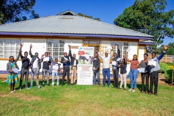 UoE Students Scoop T