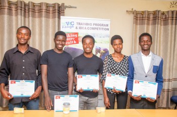 UoE Students Scoop T